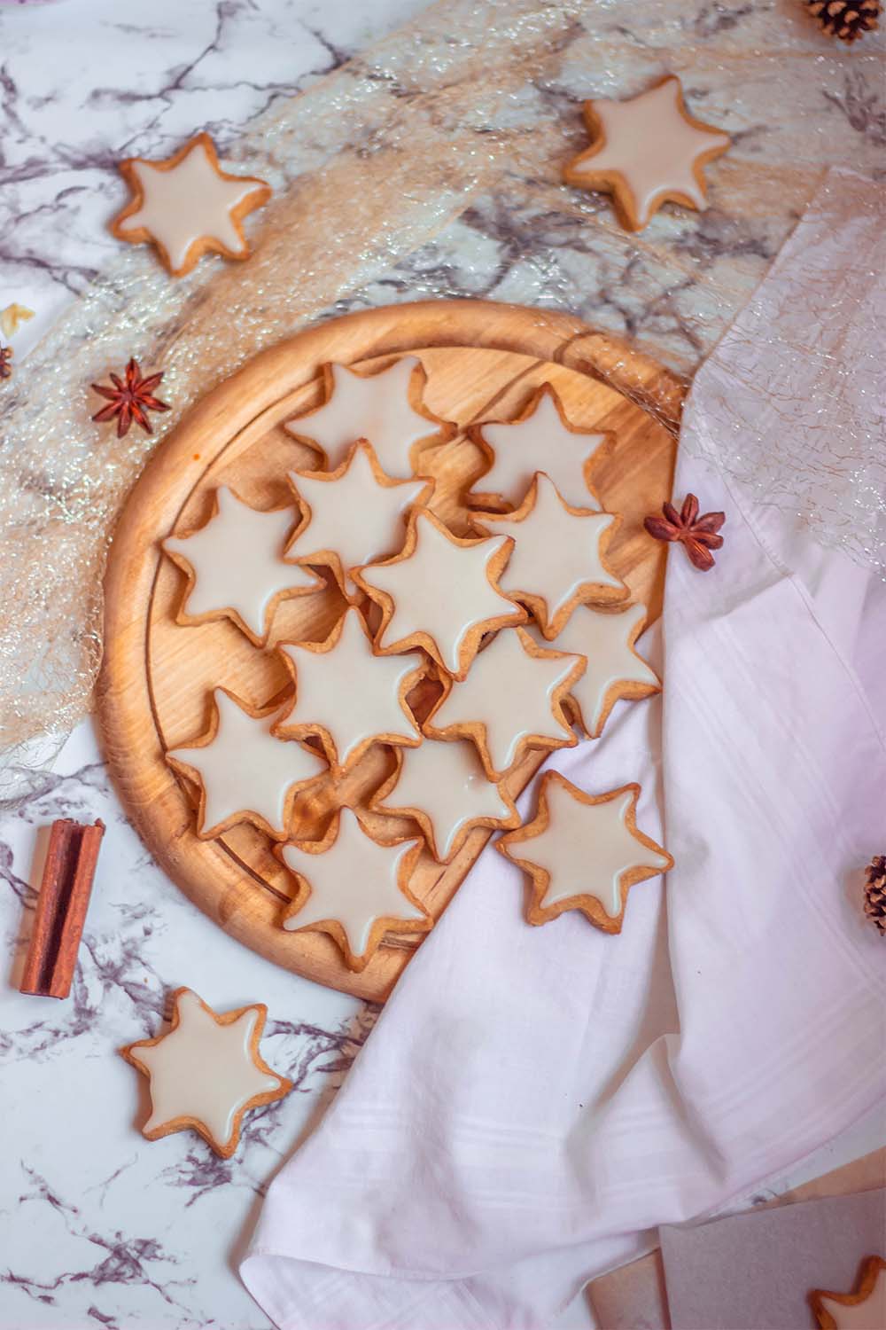 Gluten-free cinnamon star cookies - vegan Christmas recipe
