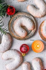 German almond crescent cookies – gluten-free