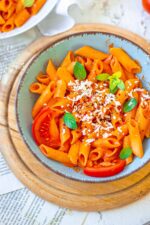 Creamy roasted red pepper pasta sauce – vegan