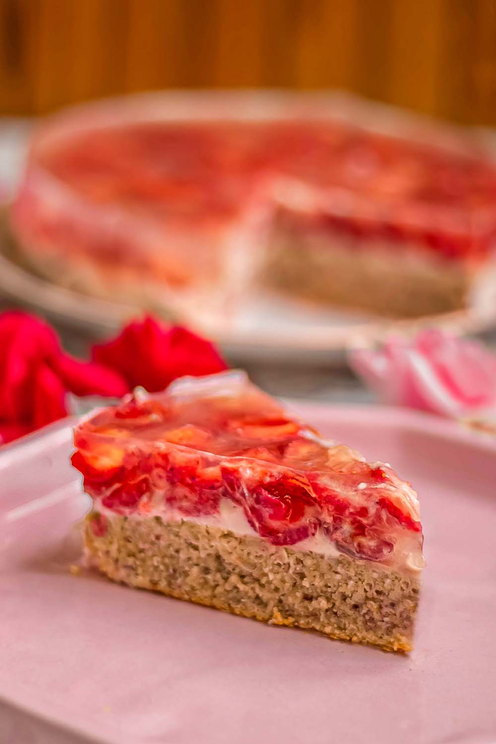 Gluten-free strawberry jelly cake