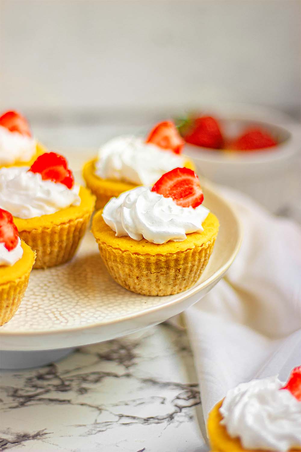 Mini vegan vanilla cheesecakes