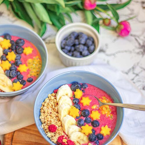 Super berry smoothie bowl
