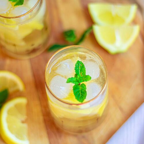 A close up to soda lemonade