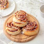 Easy vegan roasted pumpkin soup