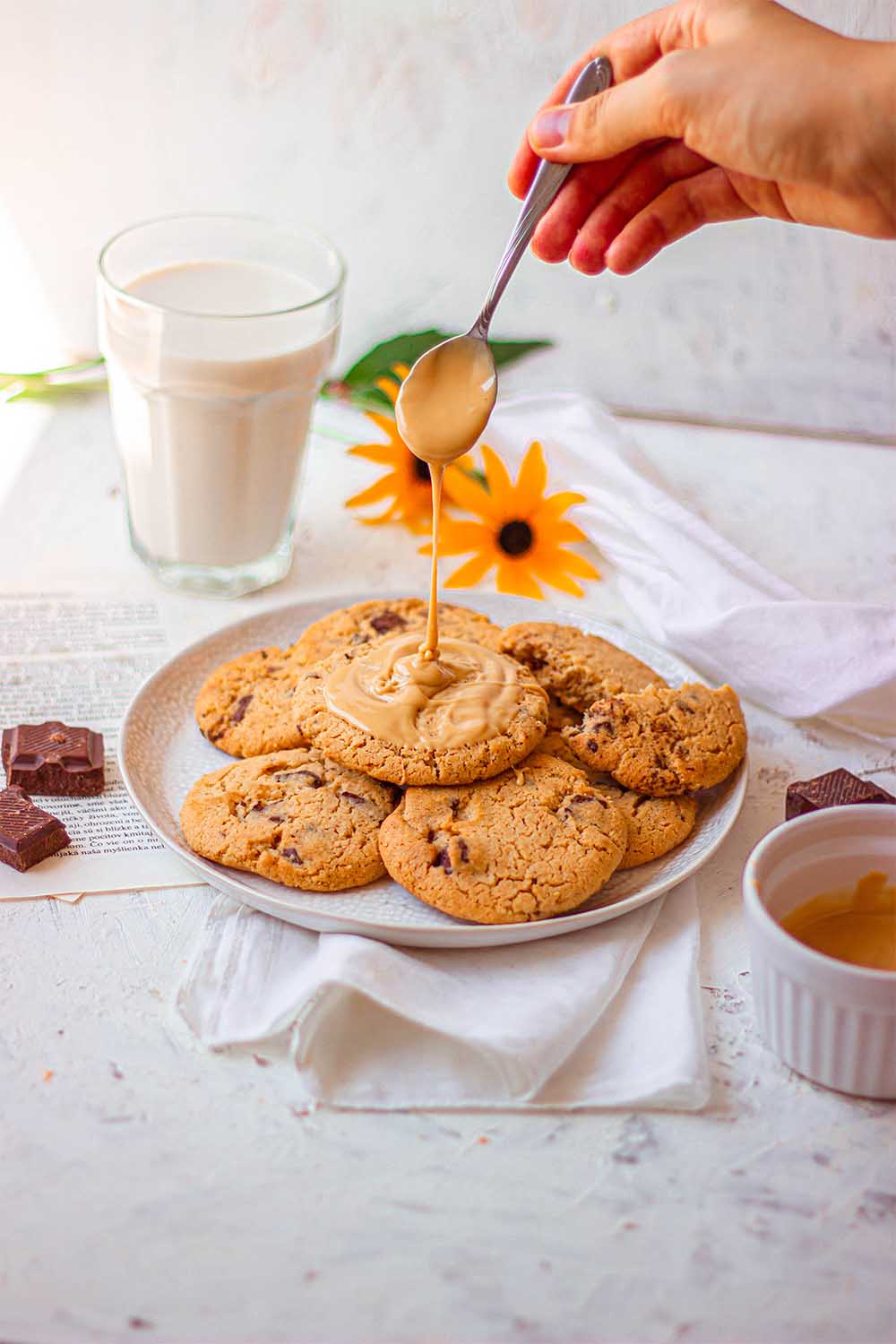 Vegan & gluten-free chocolate peanut butter cookies